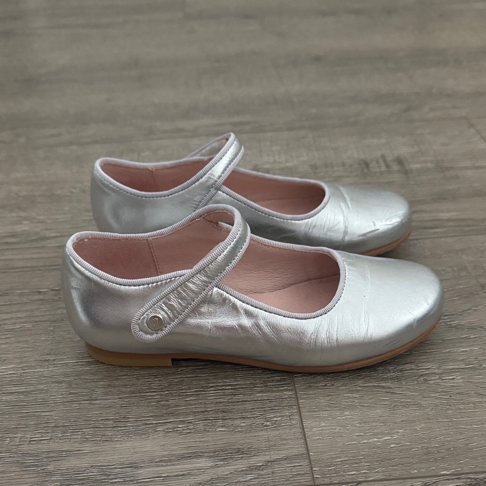 Jacardi Girls Silver Mary Jane Dress Shoes with Hook-and-Loop Strap